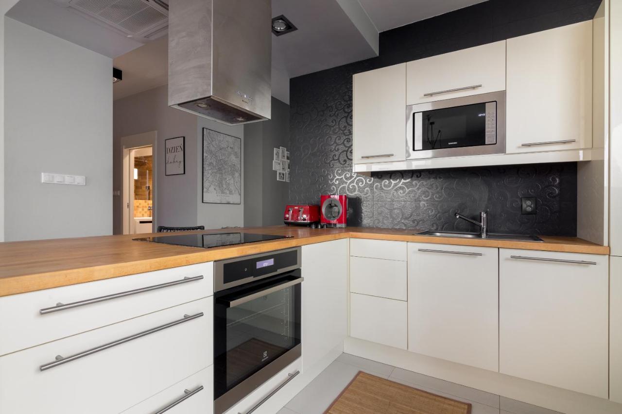 Hlonda Deluxe Apartment With Terrace Варшава Екстер'єр фото