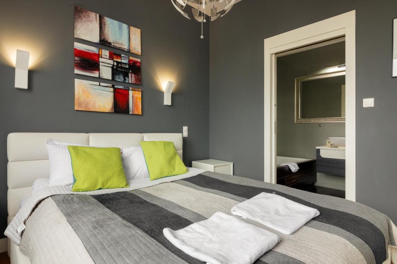 Hlonda Deluxe Apartment With Terrace Варшава Екстер'єр фото