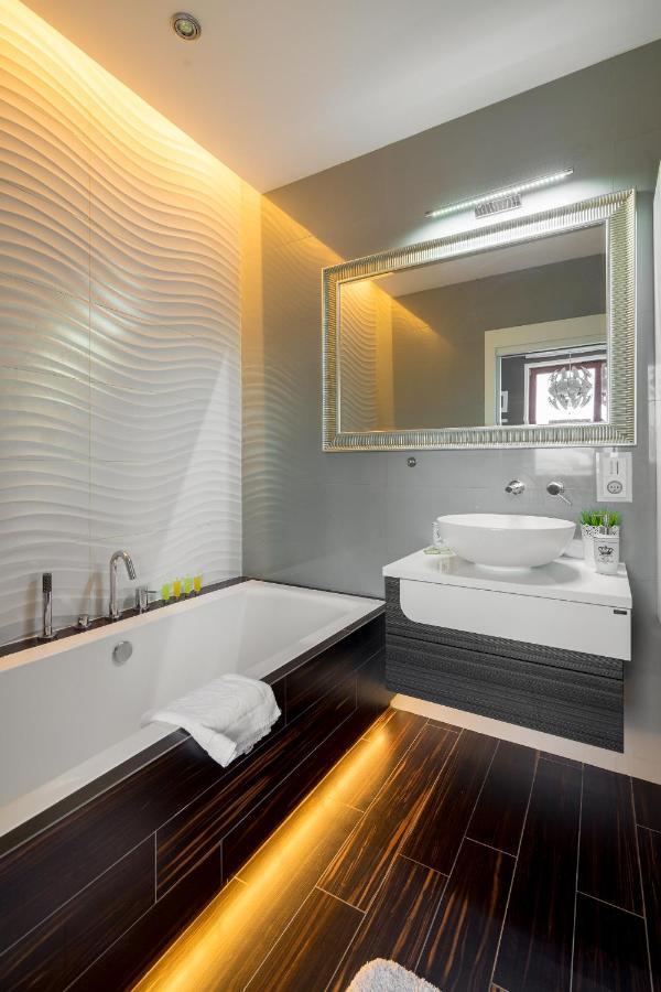Hlonda Deluxe Apartment With Terrace Варшава Екстер'єр фото